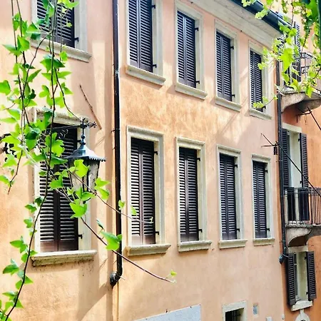 Le Camelie Verona