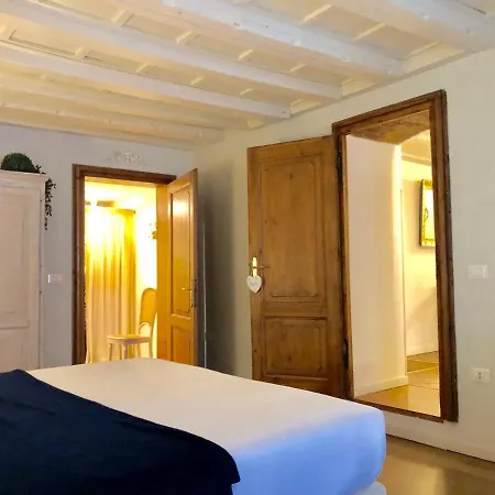 Le Camelie Apartment *